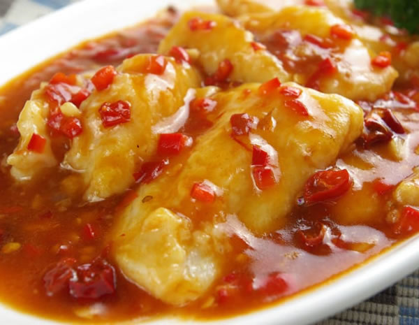 Fish fillets in chilli sauce