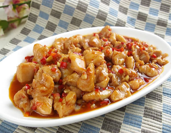 Fried diced chicken in chilli sauce